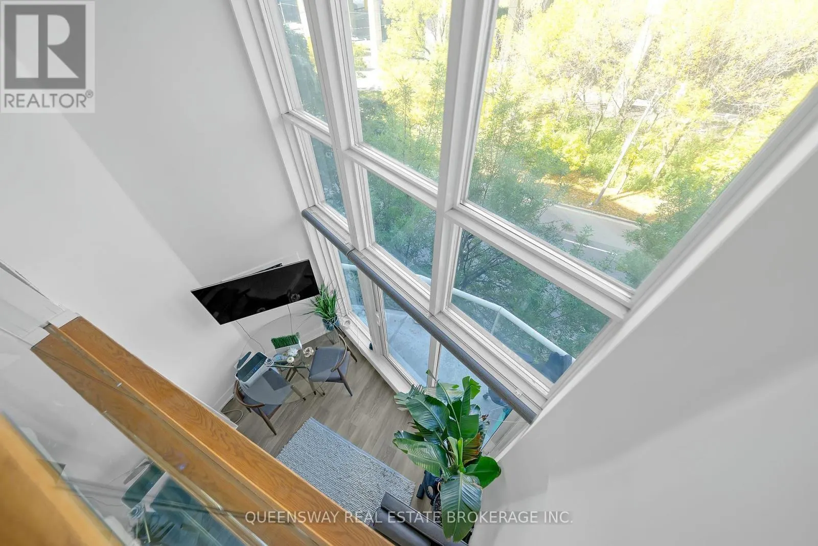 429 - 550 QUEENS QUAY W