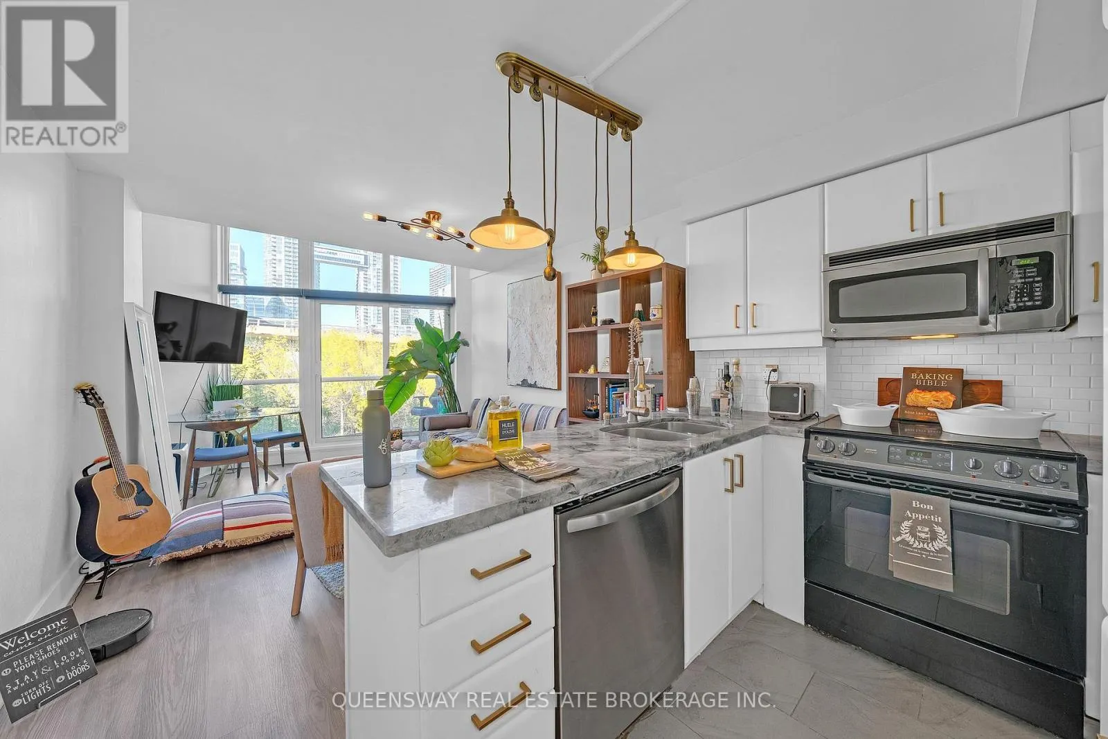 429 - 550 QUEENS QUAY W