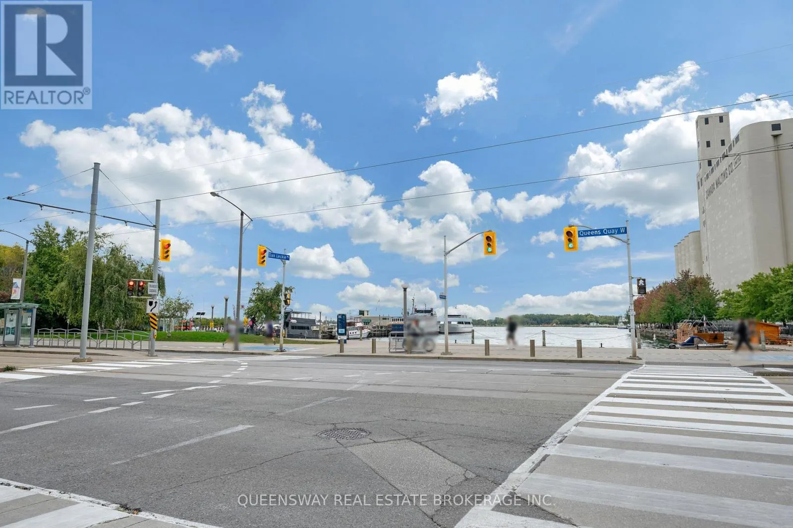 429 - 550 QUEENS QUAY W