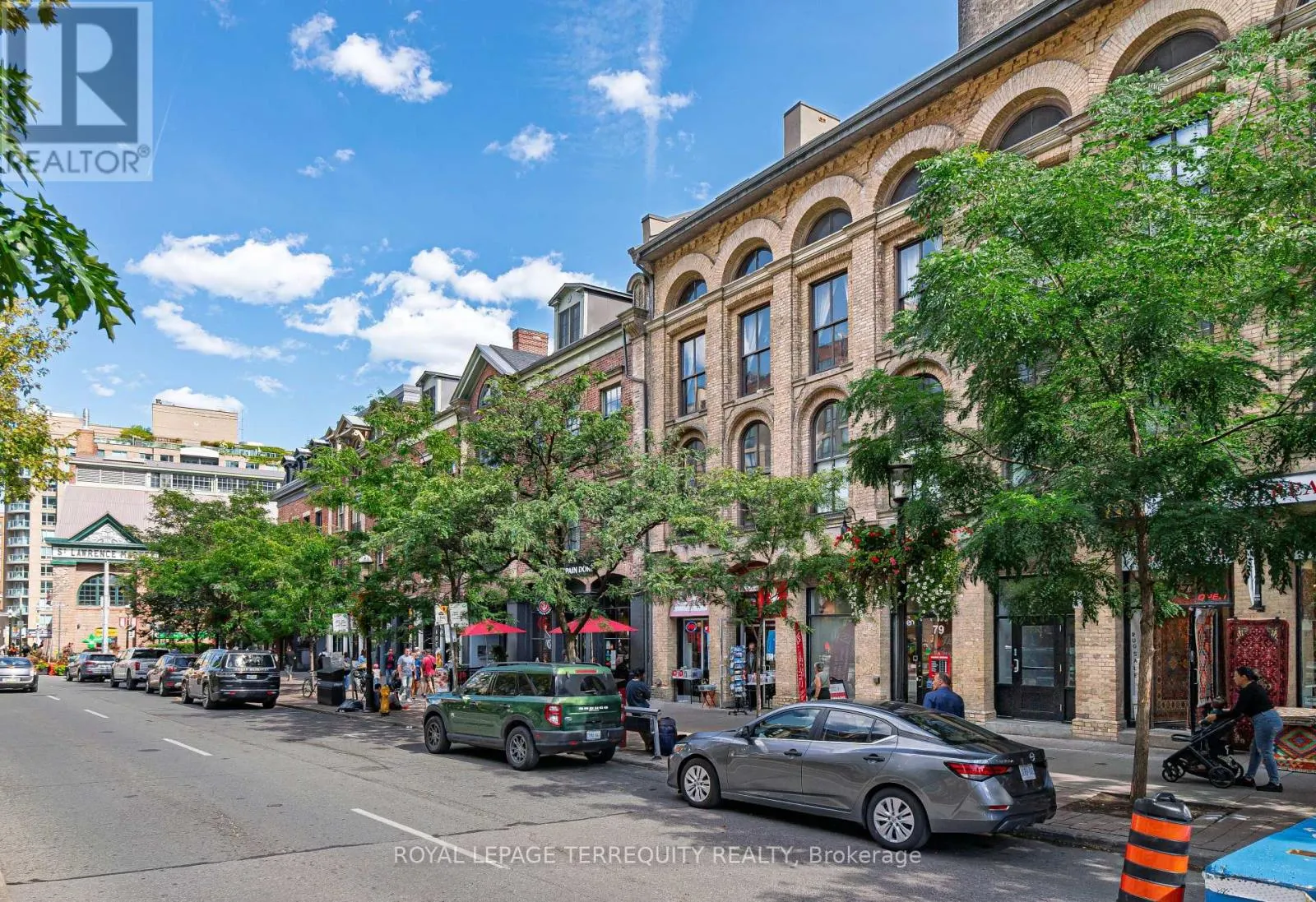 409 - 81A FRONT STREET E