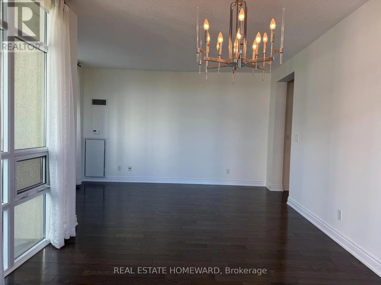 714 - 10 BLOORVIEW PLACE