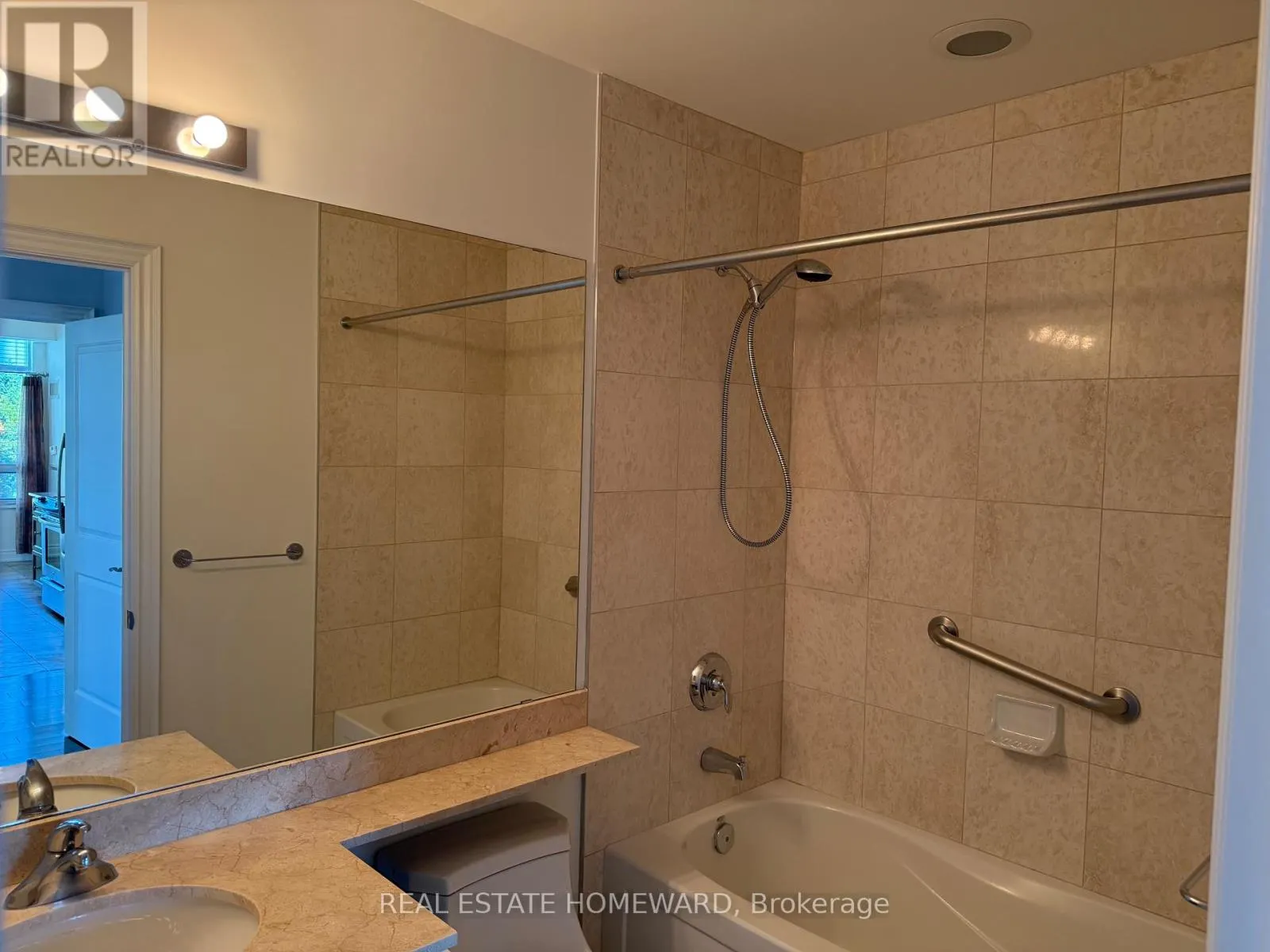 714 - 10 BLOORVIEW PLACE