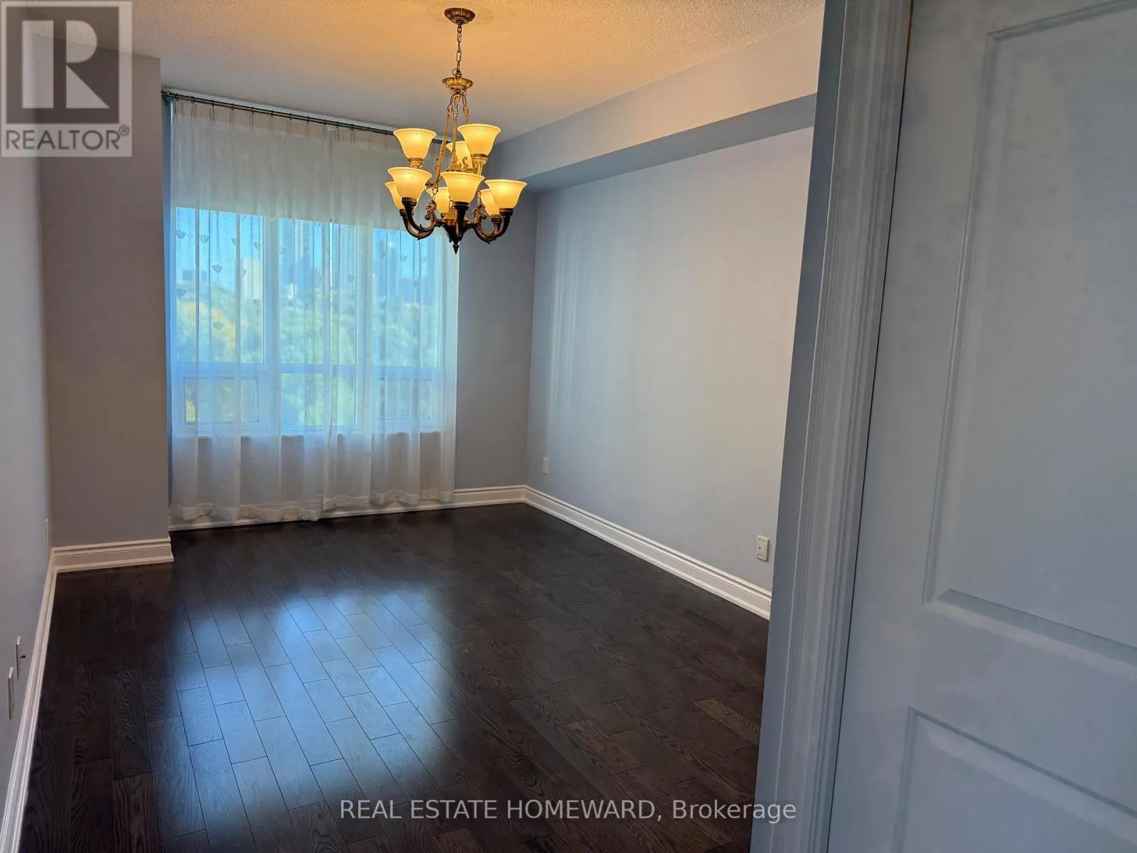714 - 10 BLOORVIEW PLACE