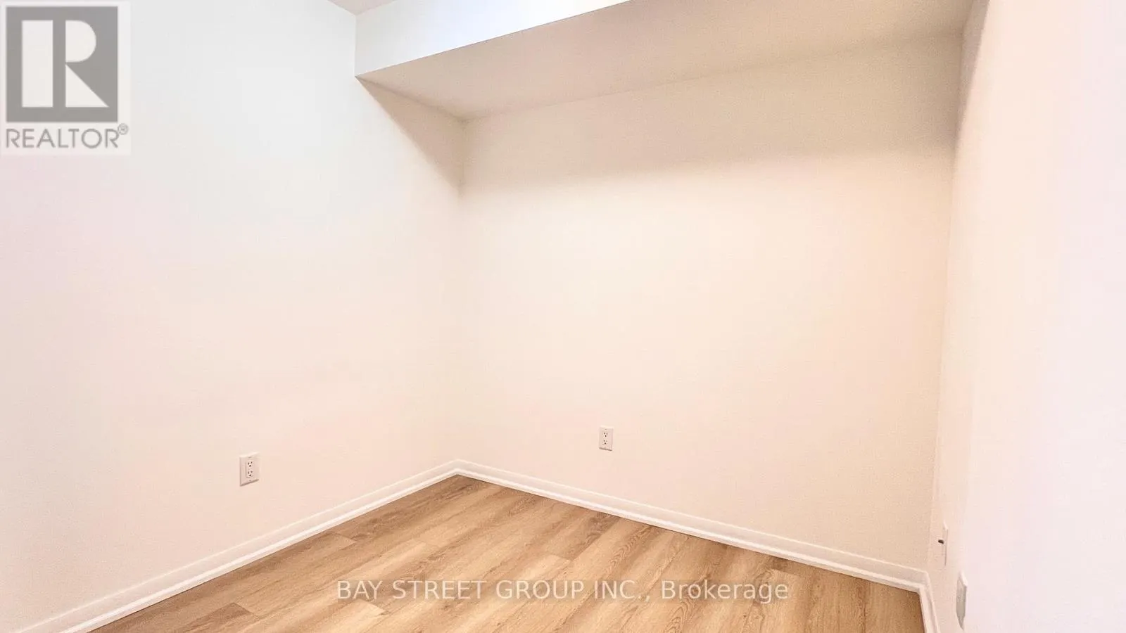 508 - 38 GRENVILLE STREET