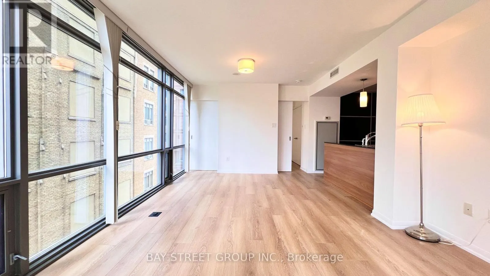 508 - 38 GRENVILLE STREET