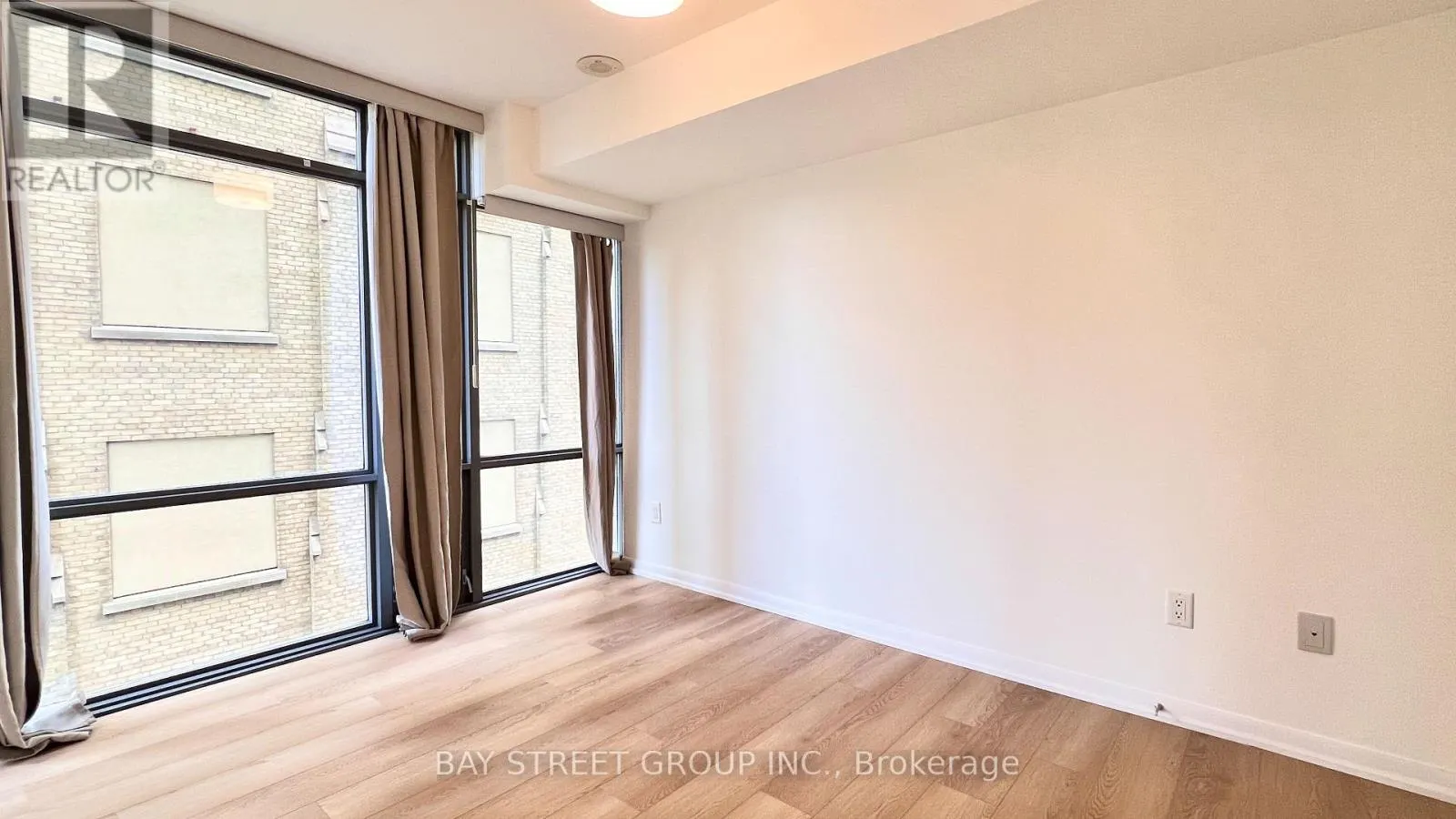 508 - 38 GRENVILLE STREET