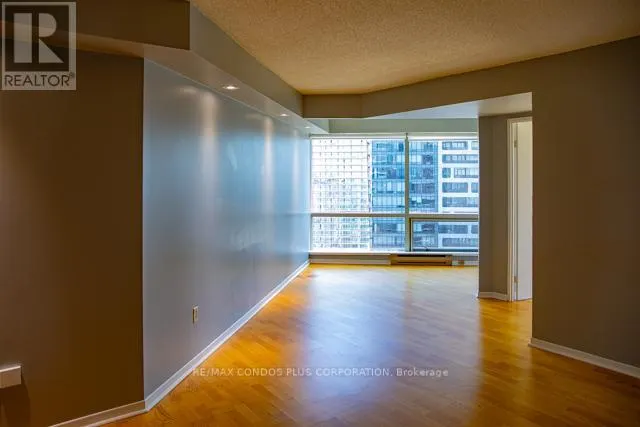 3008 - 1001 BAY STREET