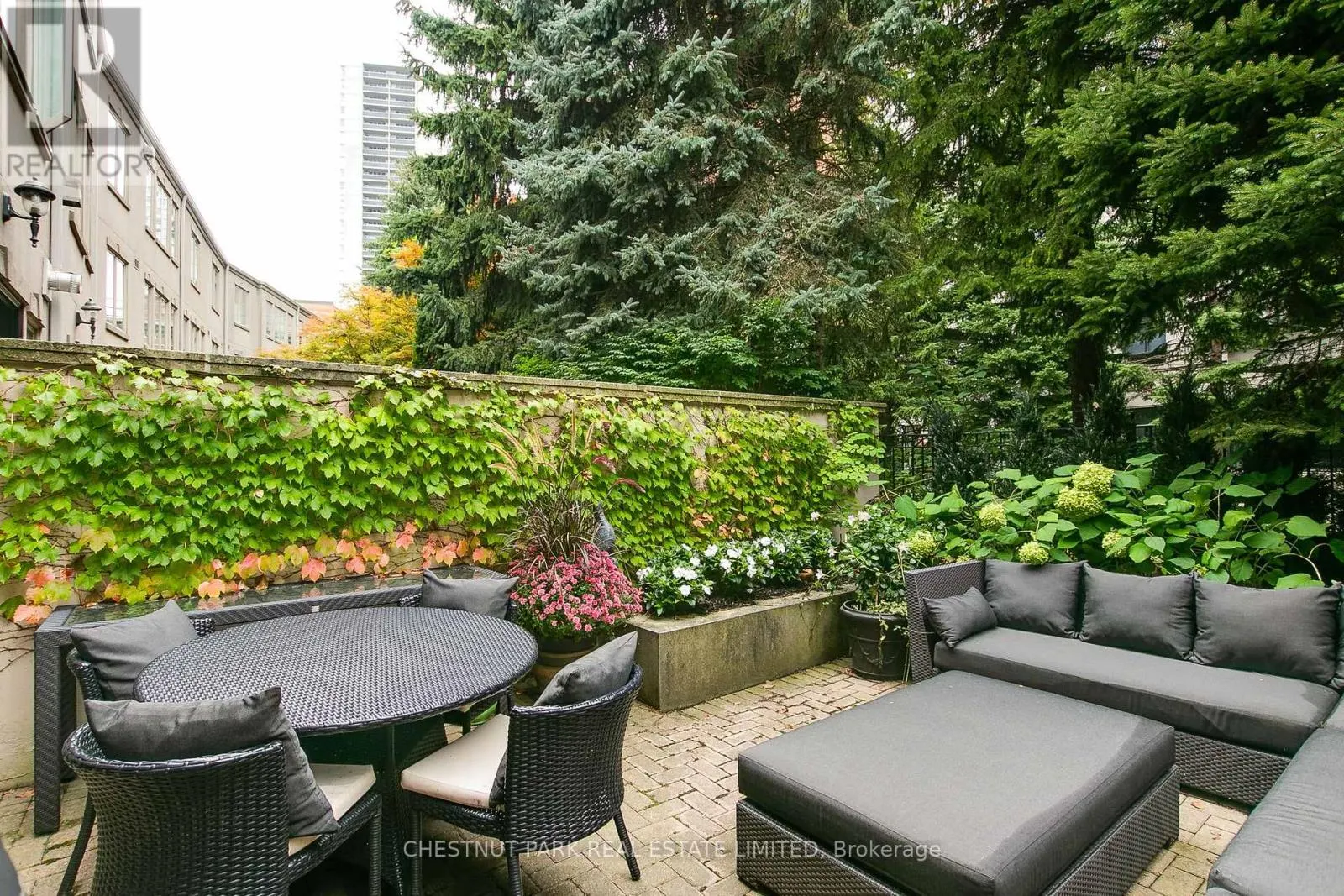 108 PLEASANT BOULEVARD