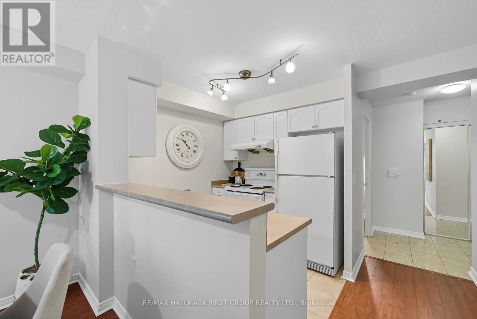 612 - 28 OLIVE AVENUE, #612