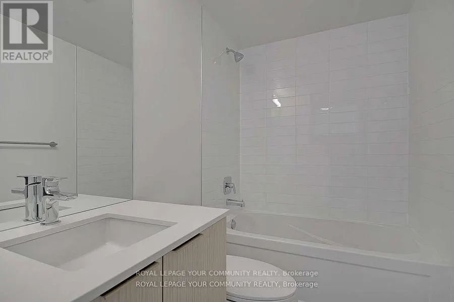 1705 - 158 FRONT STREET E