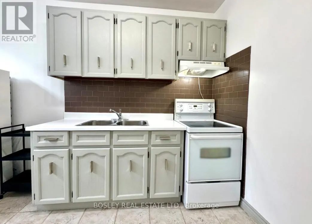 108 - 740 EGLINTON AVENUE W