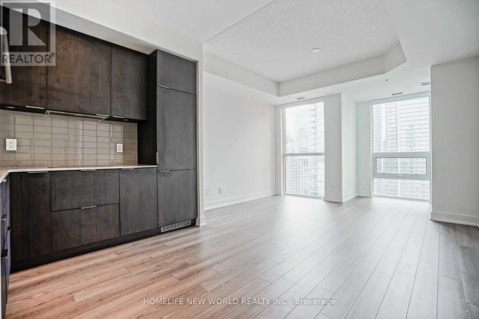 2708 - 318 RICHMOND STREET W