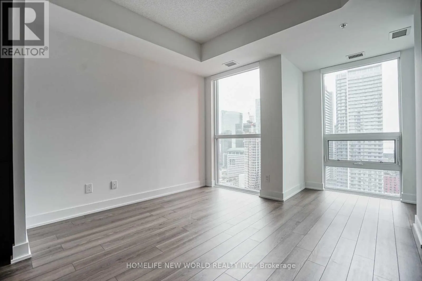 2708 - 318 RICHMOND STREET W