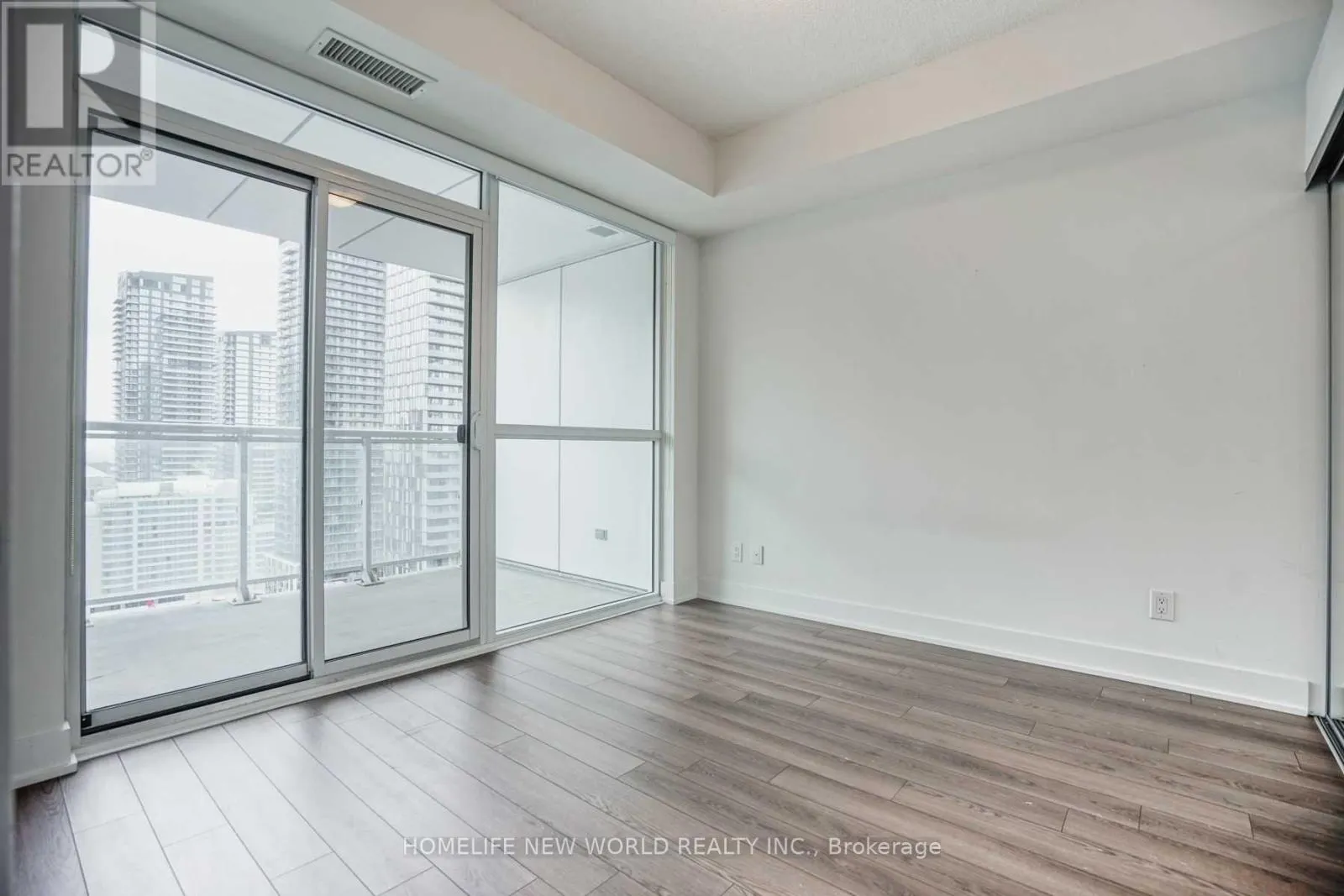2708 - 318 RICHMOND STREET W