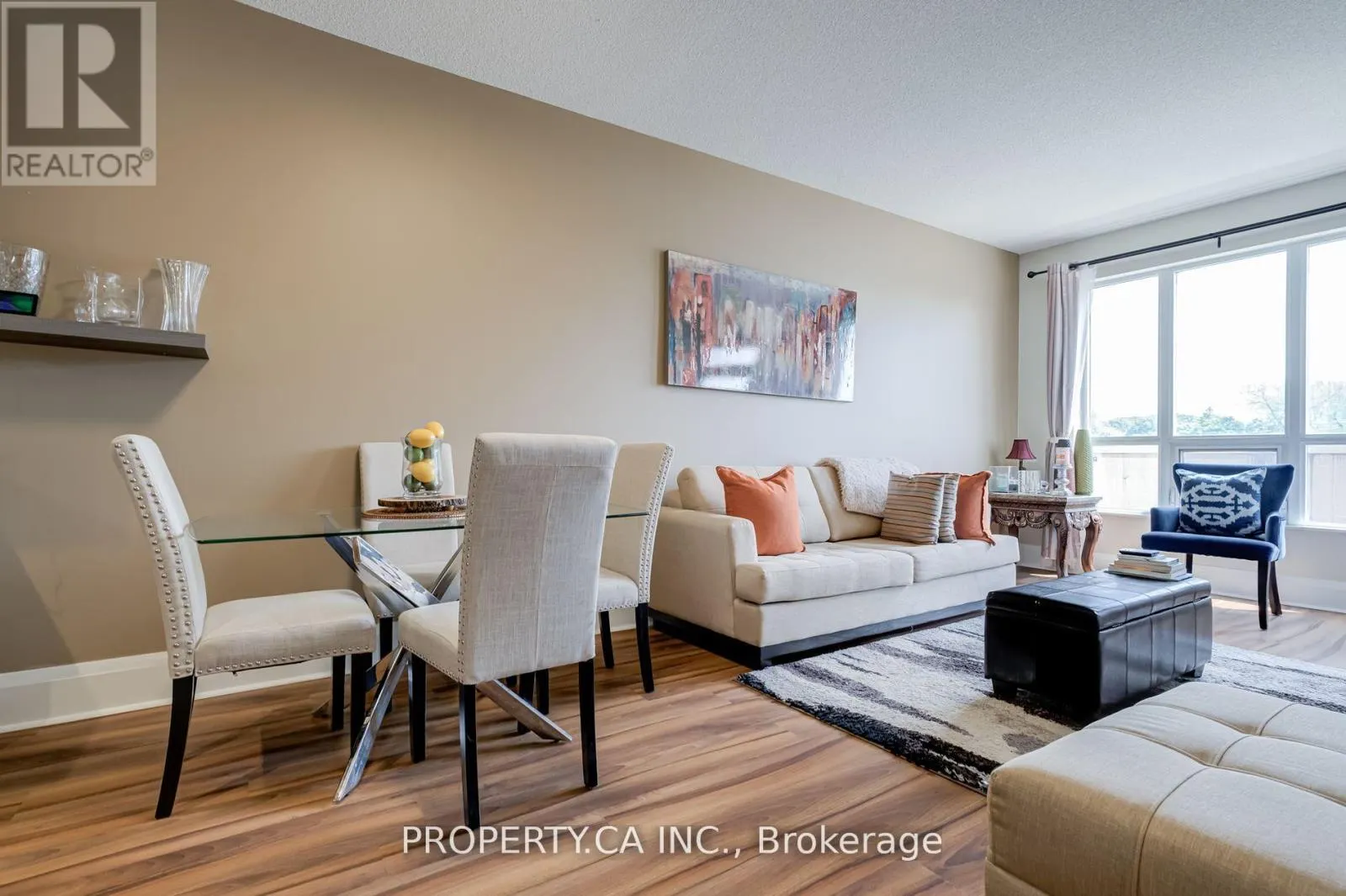 205 - 100 HARRISON GARDENS