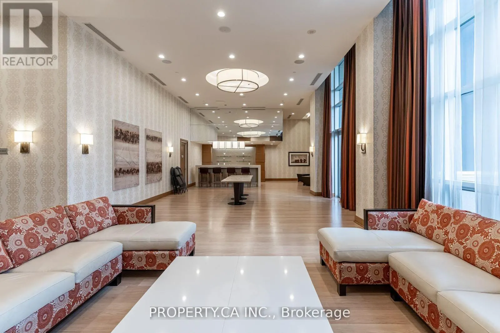 205 - 100 HARRISON GARDENS