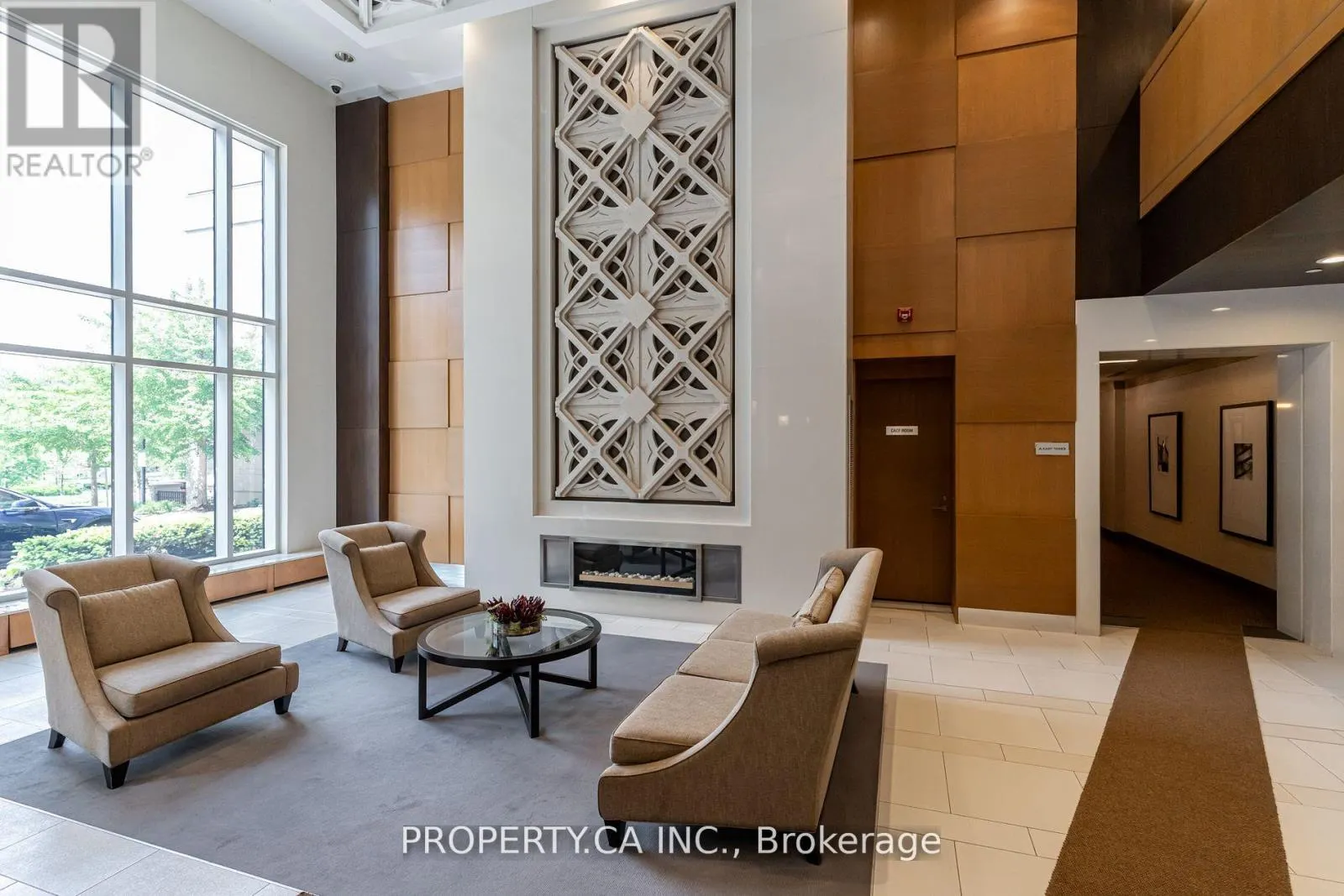205 - 100 HARRISON GARDENS