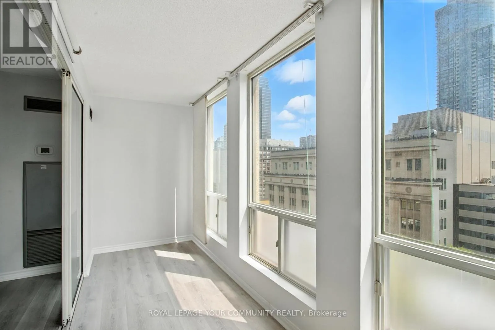 1103 - 25 GRENVILLE STREET
