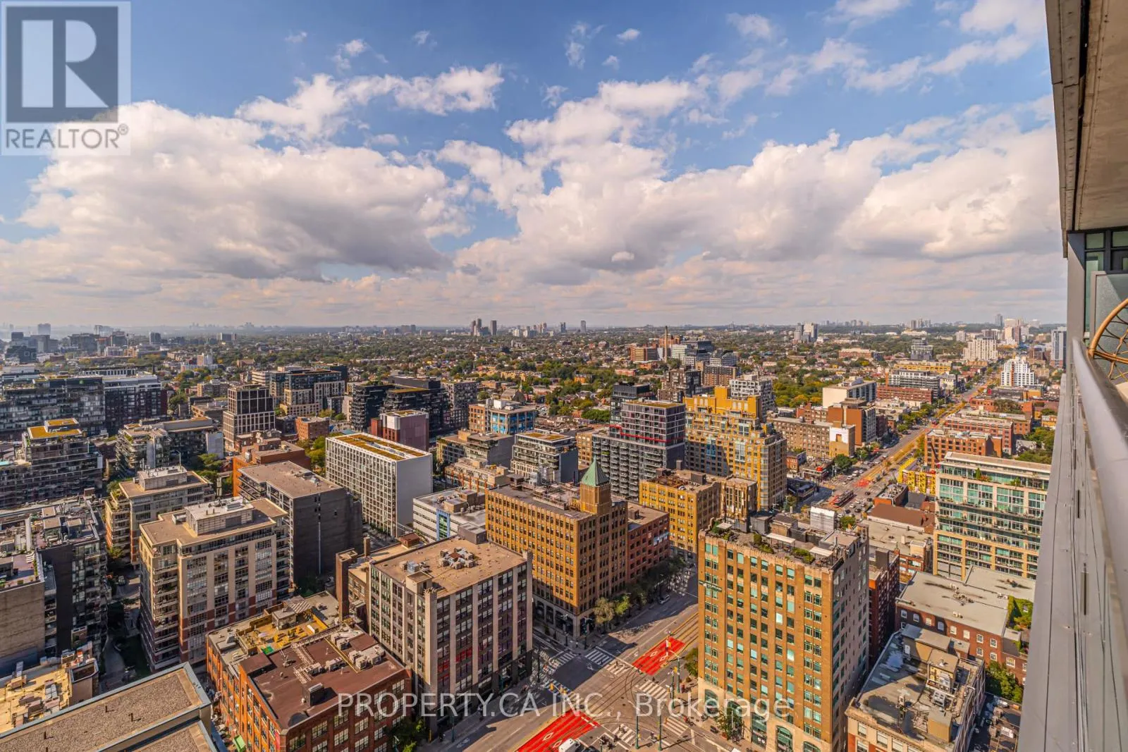 3207 - 8 CHARLOTTE STREET