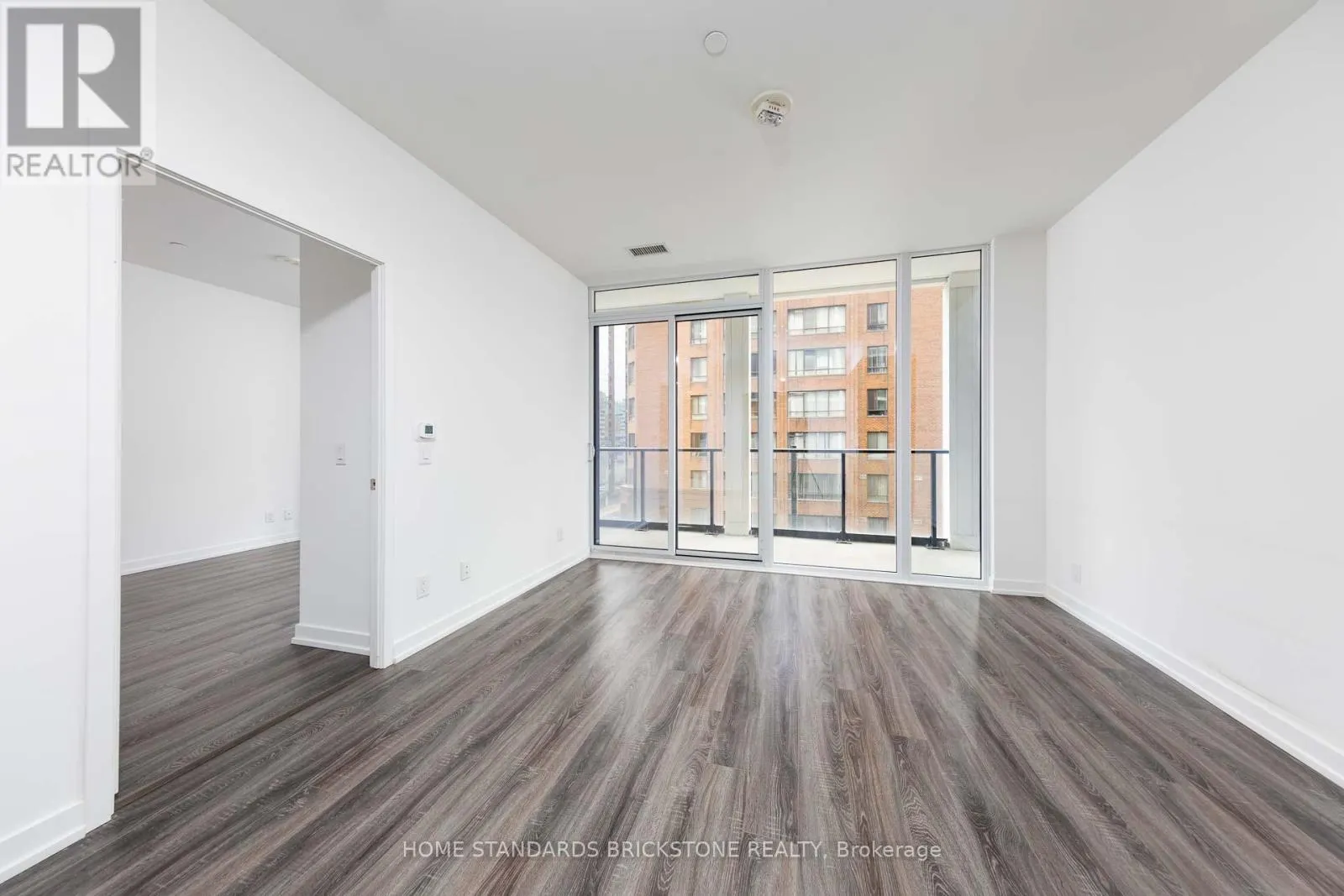 510 - 20 EDWARD STREET