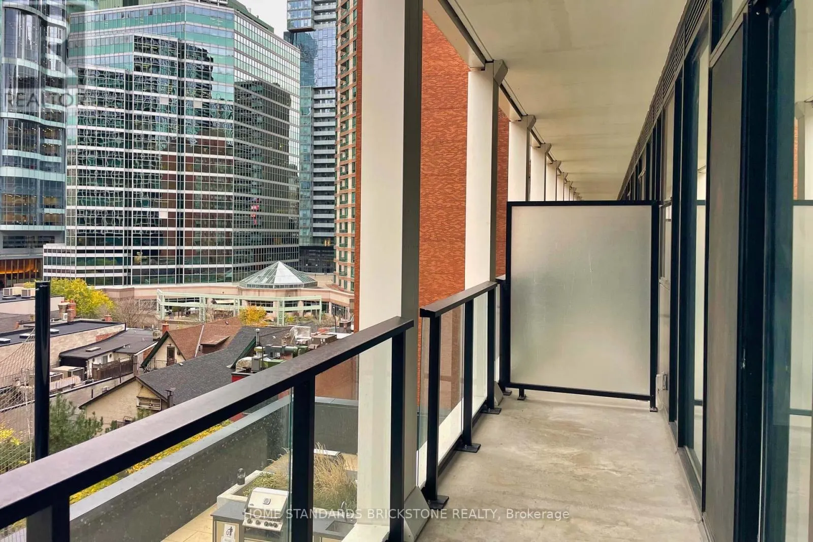 510 - 20 EDWARD STREET