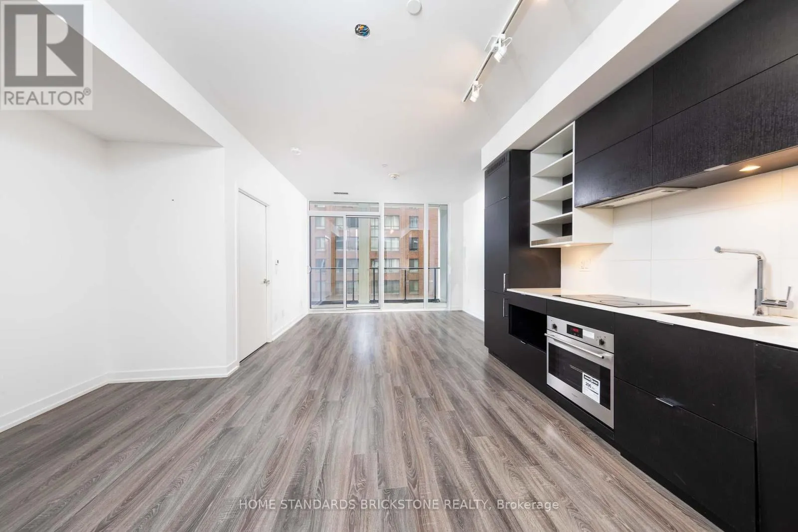 510 - 20 EDWARD STREET