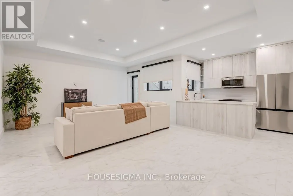 188 DUPLEX AVENUE