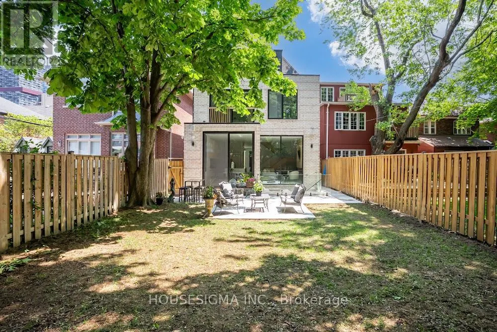 188 DUPLEX AVENUE
