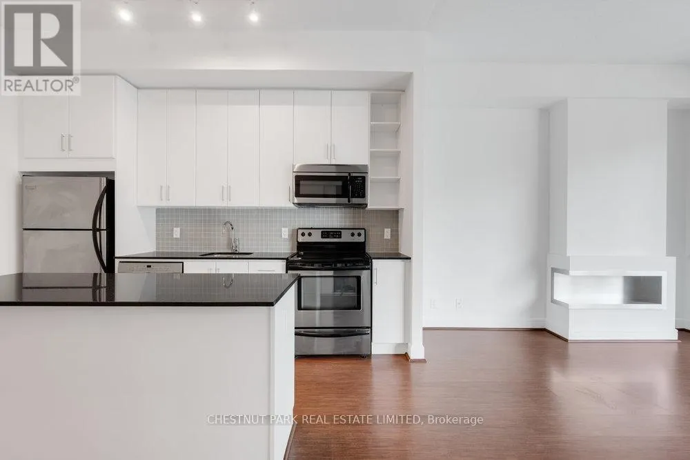 S704 - 112 GEORGE STREET