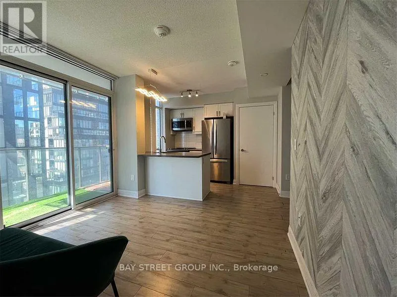 1901 - 50 WELLESLEY STREET E