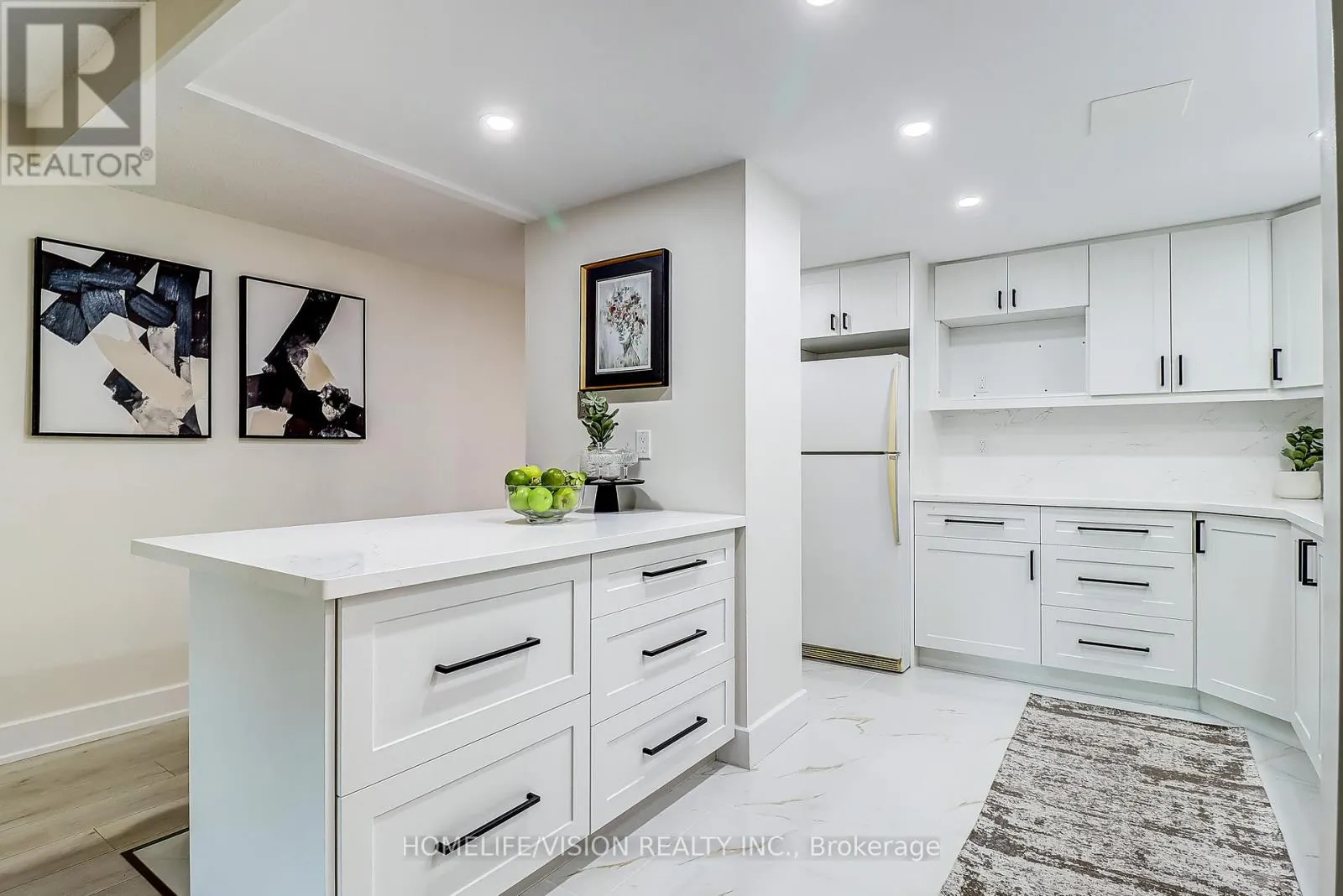 207 - 131 BEECROFT ROAD