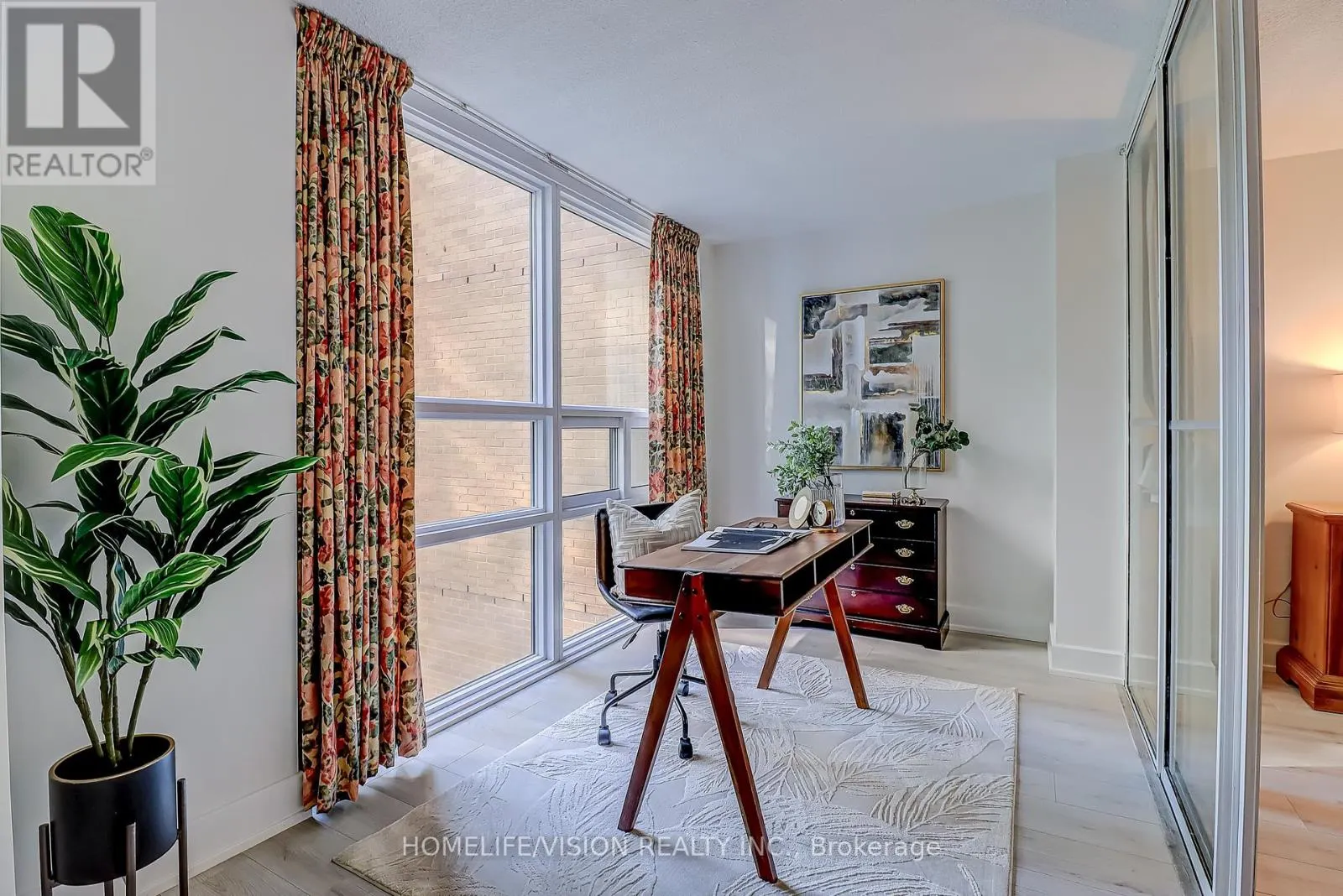 207 - 131 BEECROFT ROAD