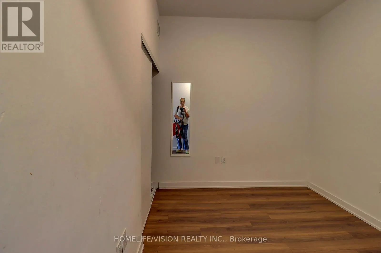 207 - 131 BEECROFT ROAD