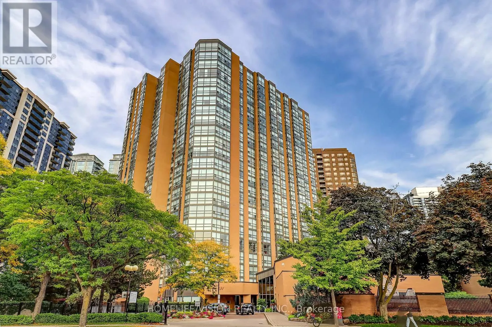 207 - 131 BEECROFT ROAD