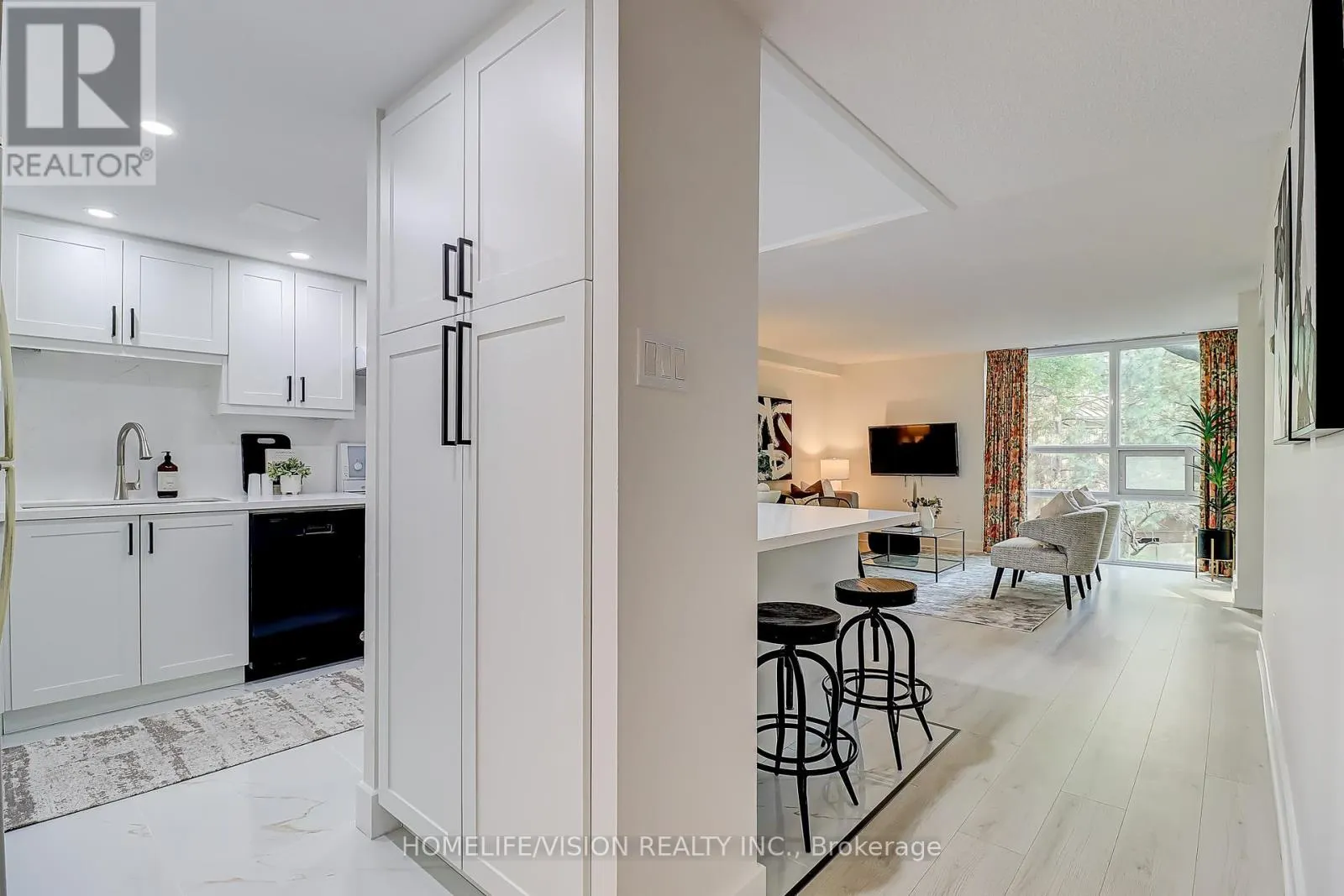 207 - 131 BEECROFT ROAD
