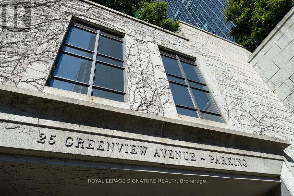 1520 - 25 GREENVIEW AVENUE