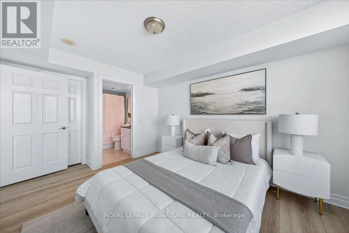 1520 - 25 GREENVIEW AVENUE