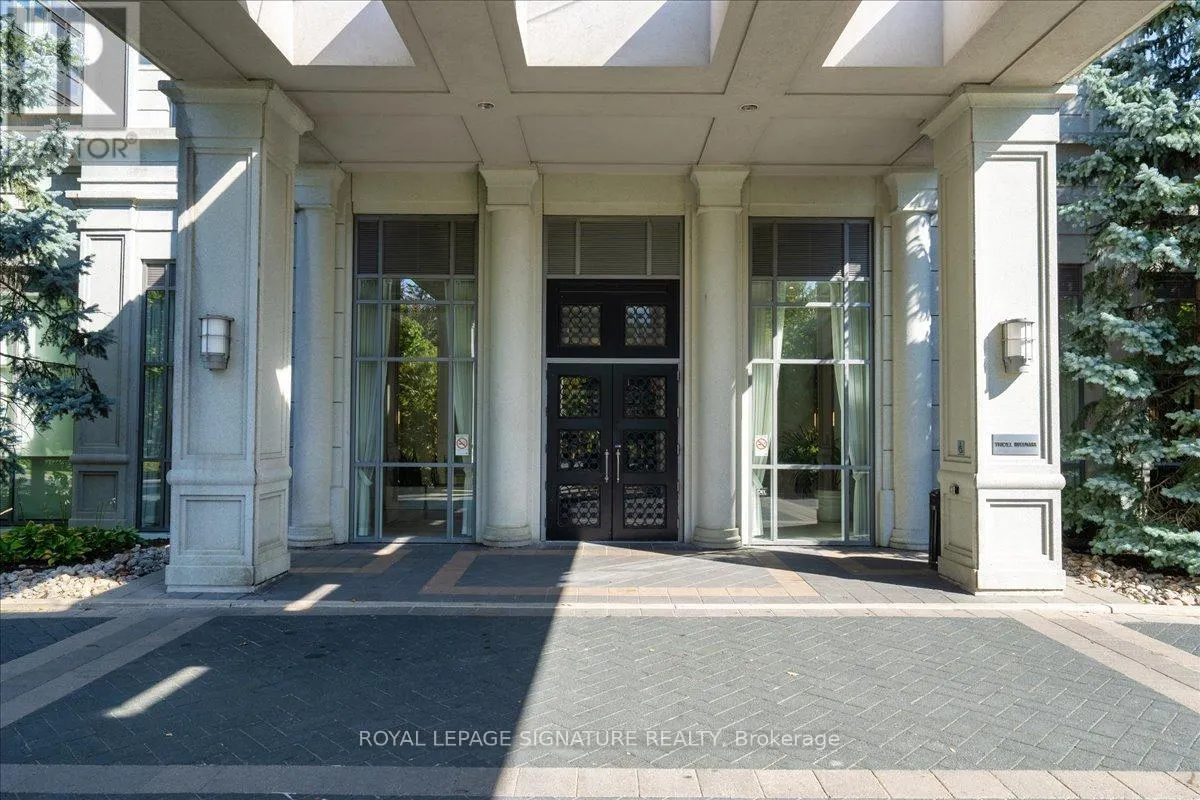 1520 - 25 GREENVIEW AVENUE