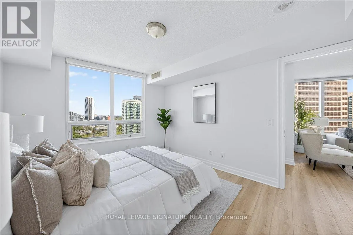 1520 - 25 GREENVIEW AVENUE