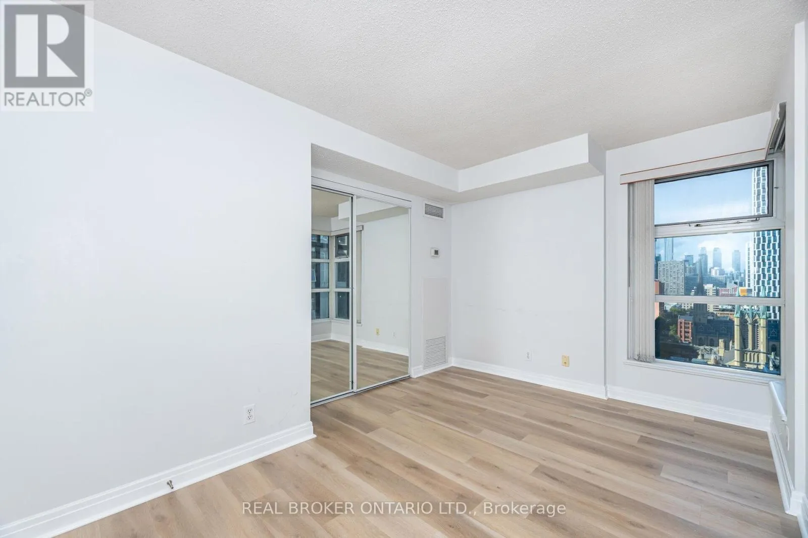 2301 - 50 LOMBARD STREET