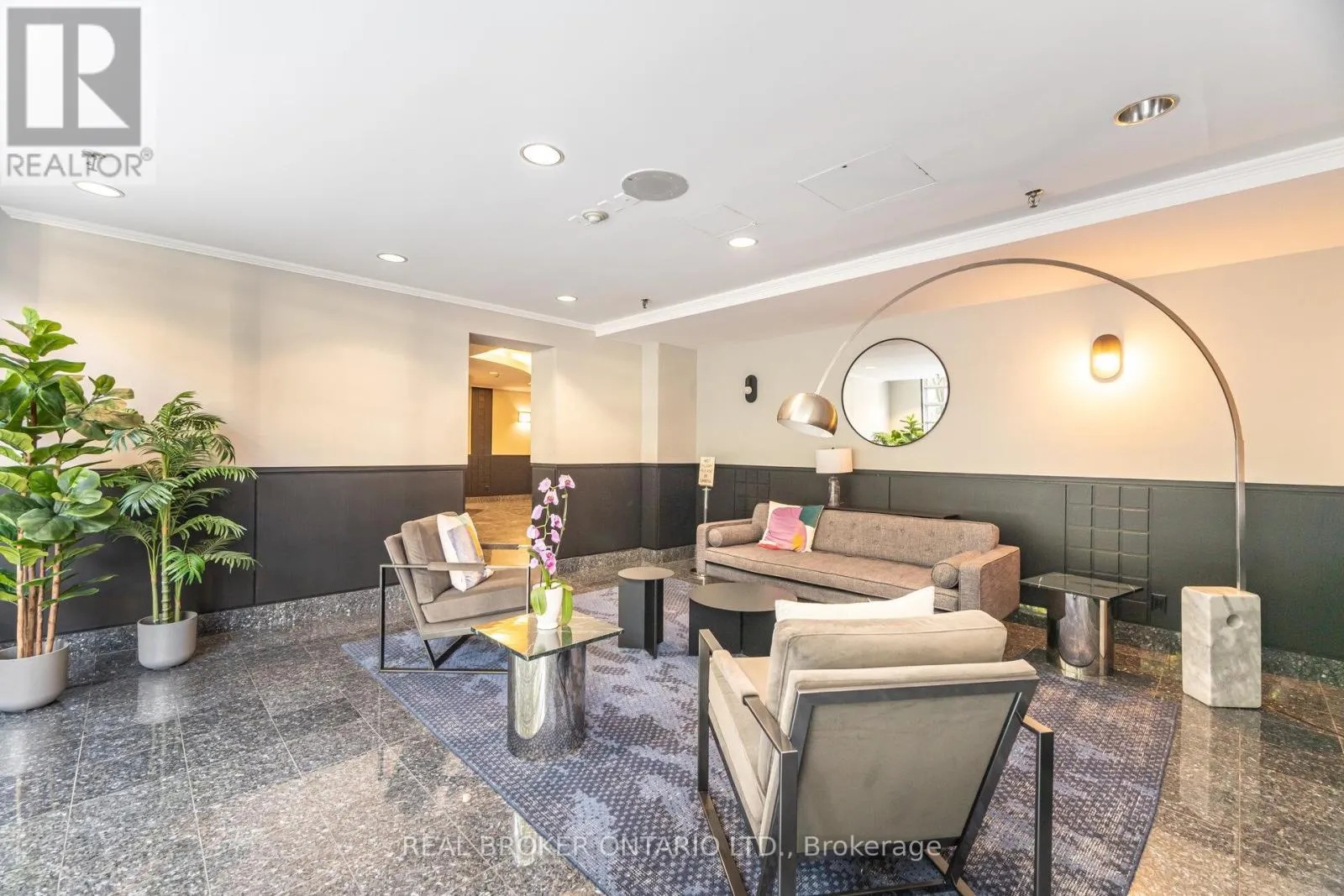 2301 - 50 LOMBARD STREET