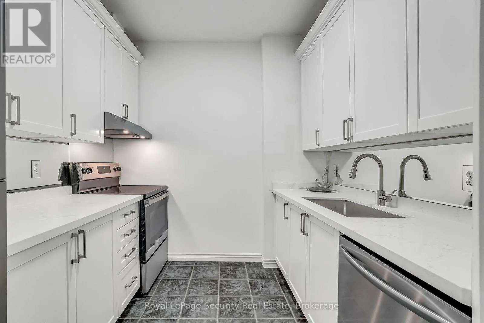 403 - 980 YONGE STREET