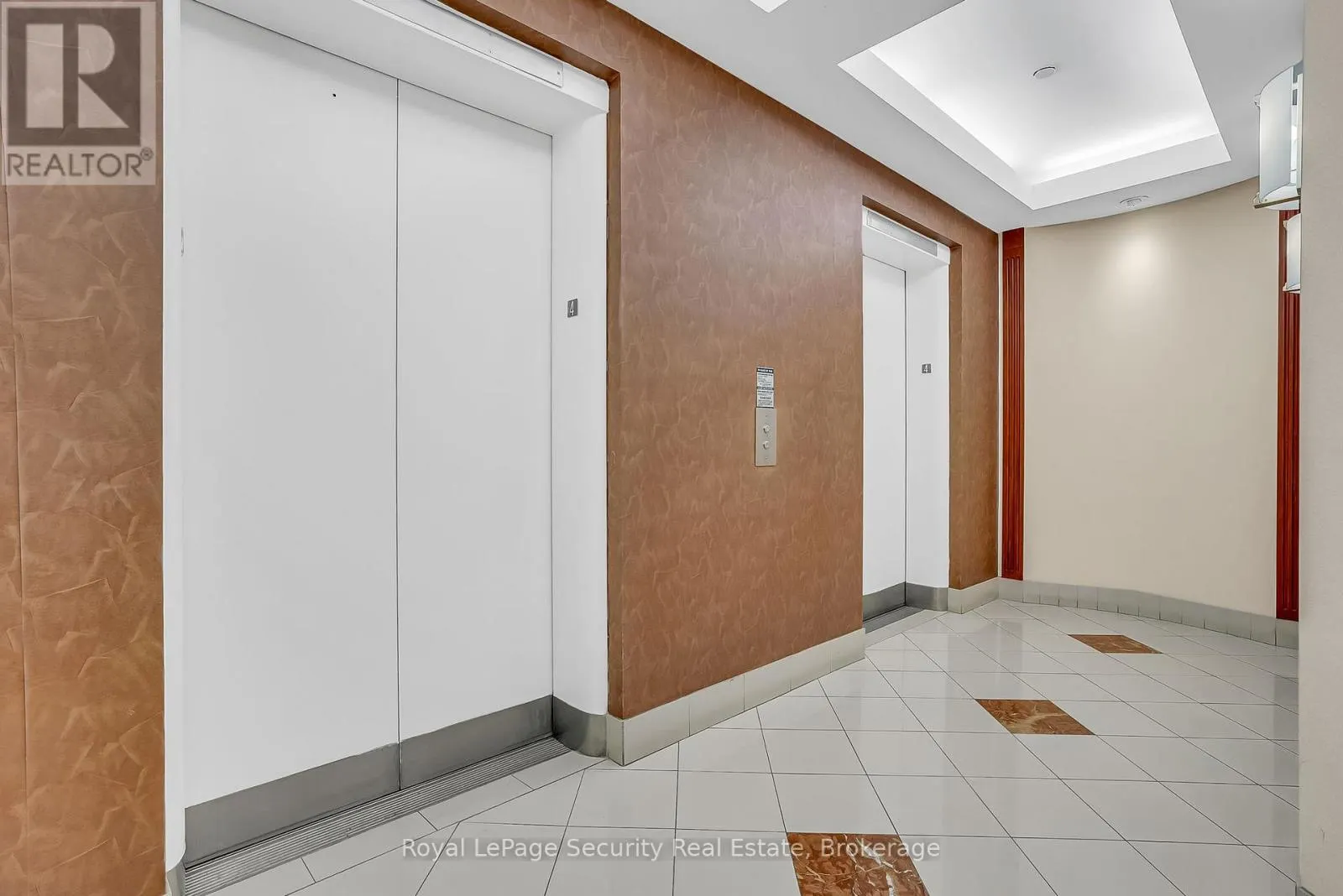 403 - 980 YONGE STREET