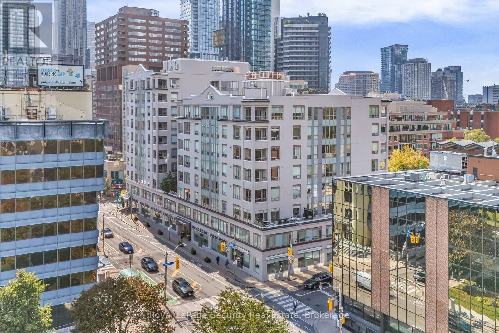 403 - 980 YONGE STREET