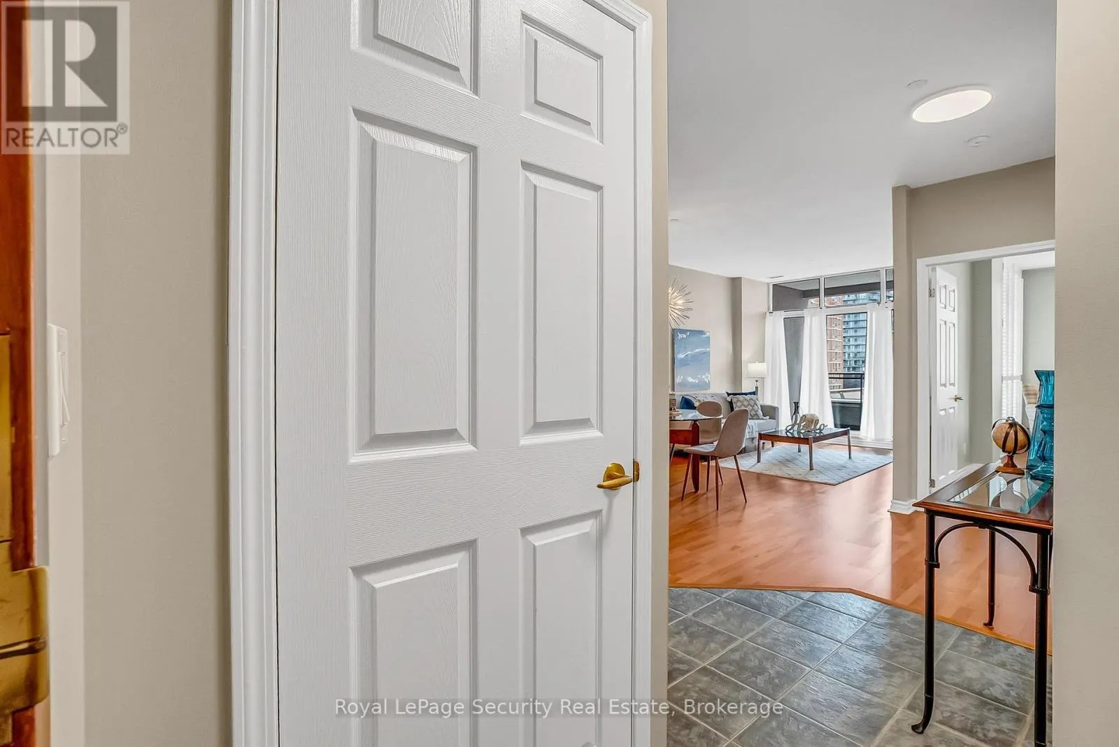 403 - 980 YONGE STREET