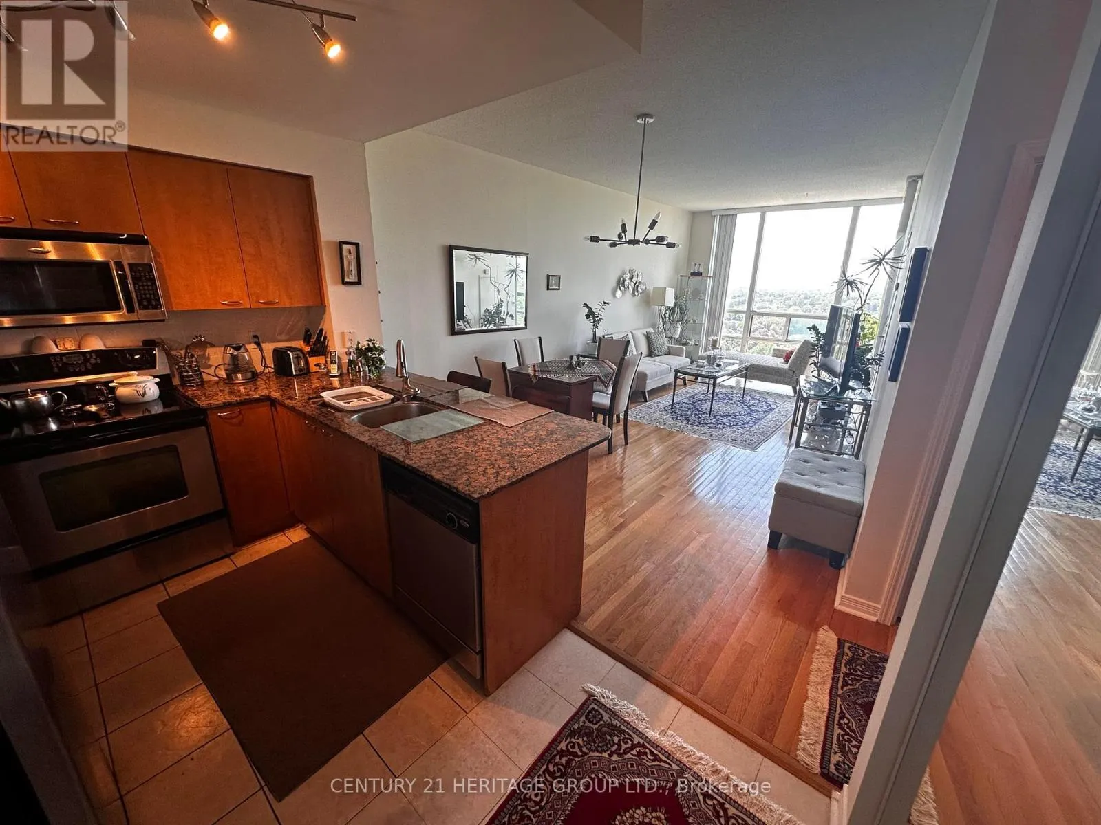 2206 - 509 BEECROFT ROAD
