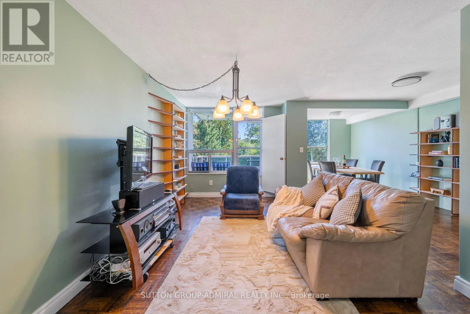 415 - 5 SHADY GOLFWAY