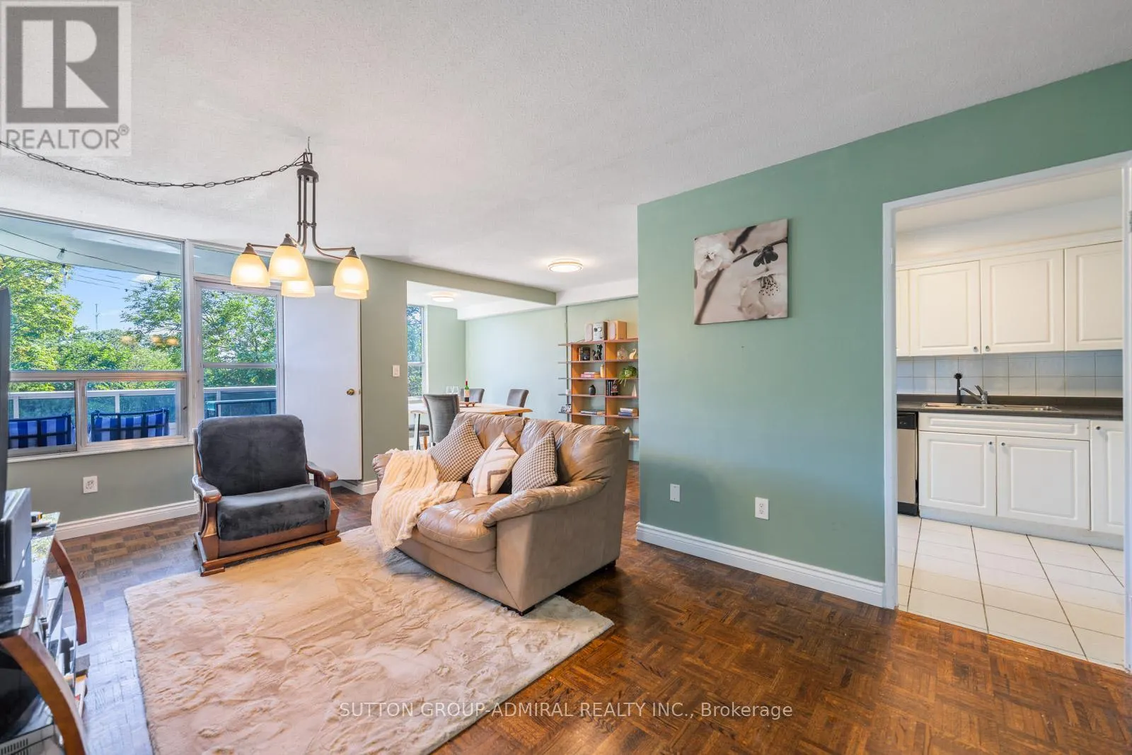 415 - 5 SHADY GOLFWAY