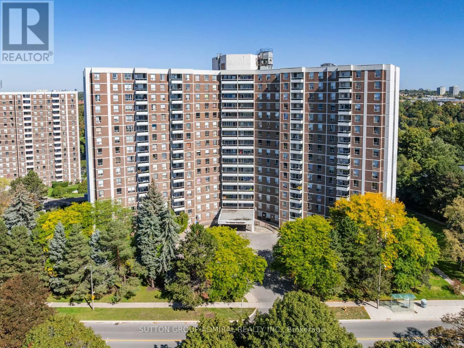 415 - 5 SHADY GOLFWAY
