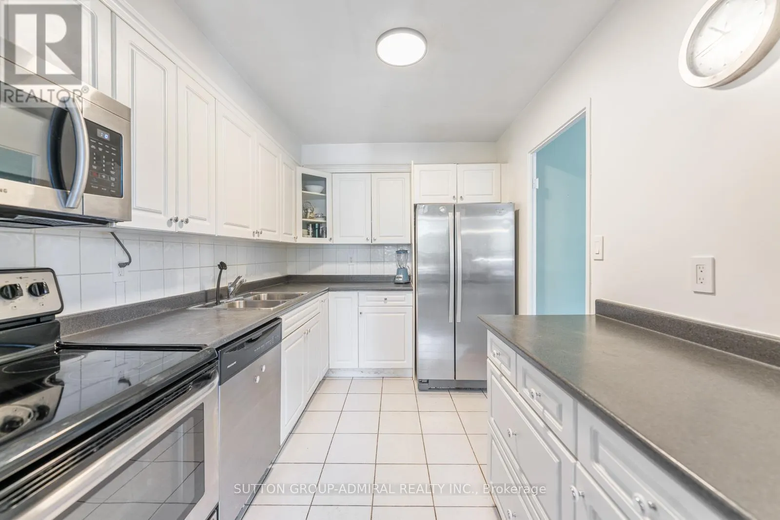 415 - 5 SHADY GOLFWAY